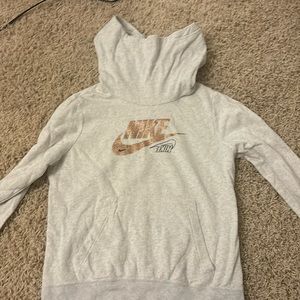 White Nike hoodie never worn